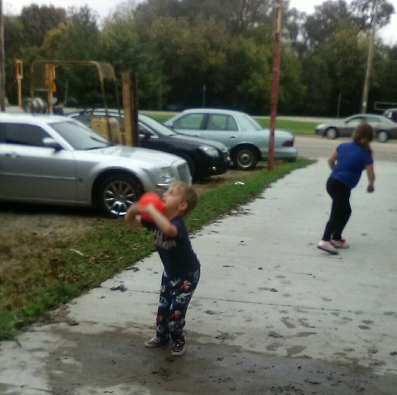 Meet your Posher, Stephanie - Picture 4 of 4